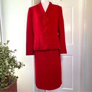 Le Suit Essentials Skirt Suit Set Sz 12 Red Pleated Holiday Event Career Classy